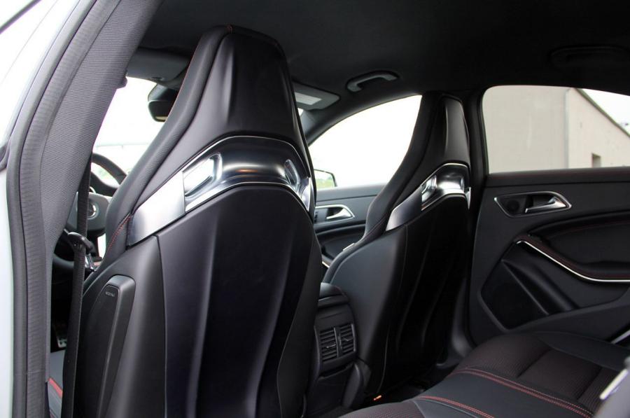  Mercedes-Benz CLA45 AMG 2014 года  (фото 57 из 110)